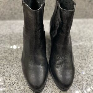 Womens Black Leather Ankle Boots Size 8 with wedge heels.